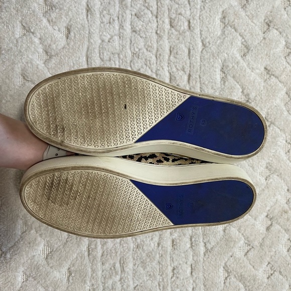 Big cat Rothy’s sneakers 9.5 - Picture 2 of 3